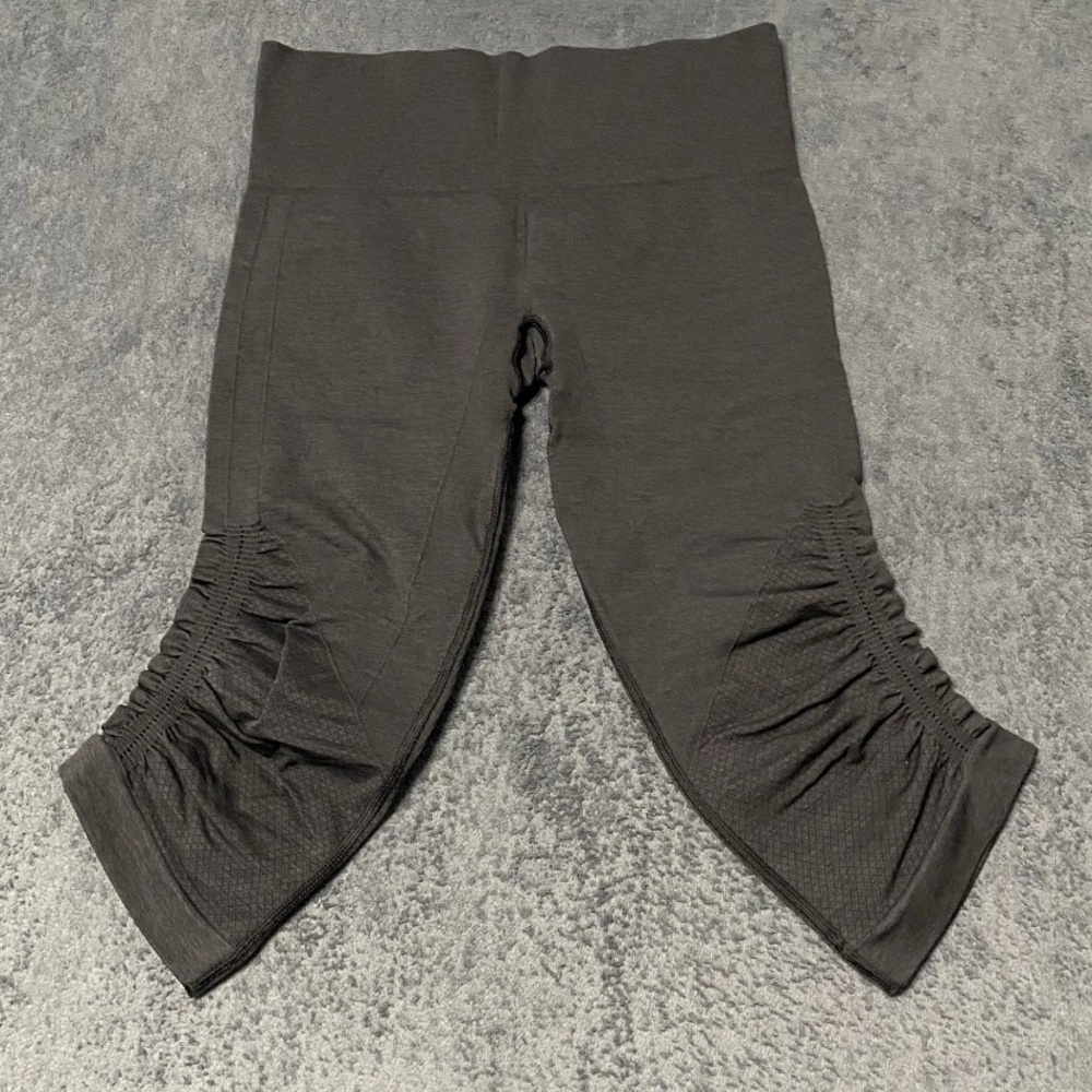 Lululemon In The Flow Crop II Leggings Womens 6 Ruched Heathered Deep Coal Yoga